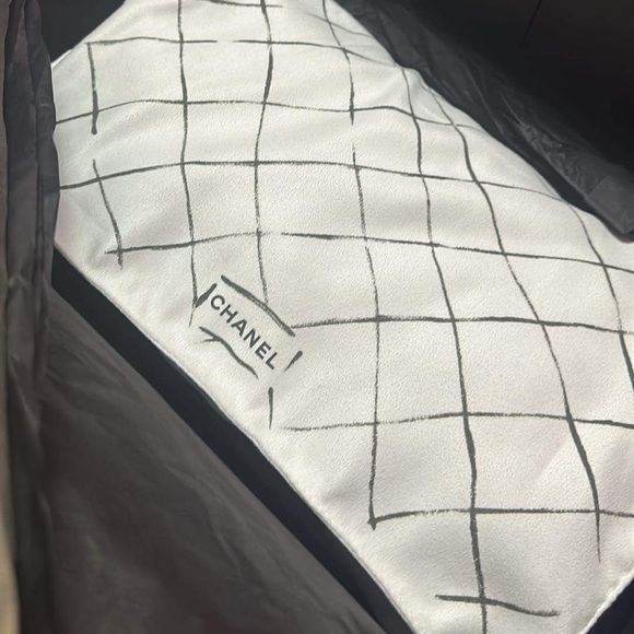 Chanel classic bag - Picture 2 of 16